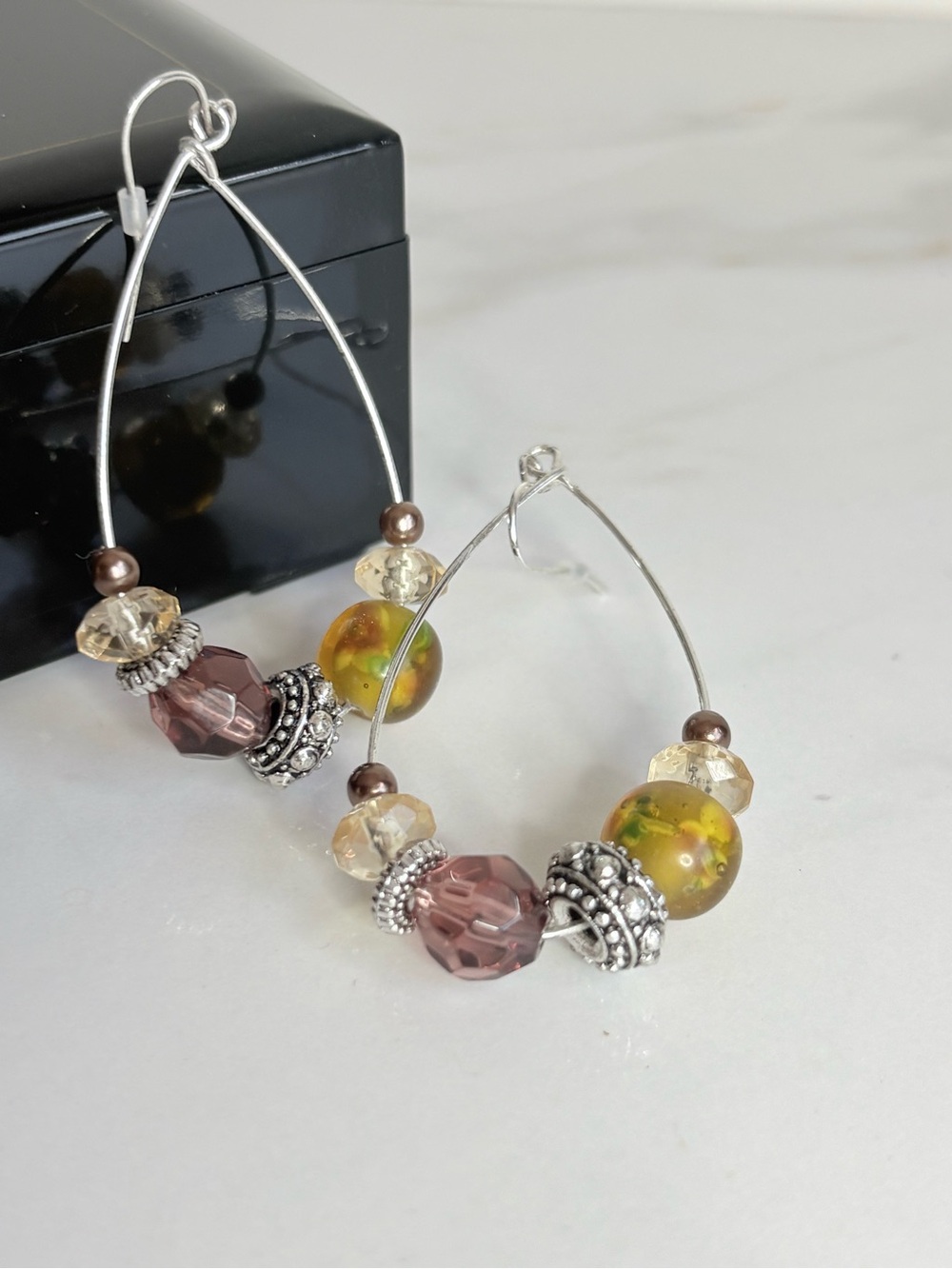 Vintage Avon Earth Tone Glass Bead Teardrop Earrings Silver Tone 2.5”